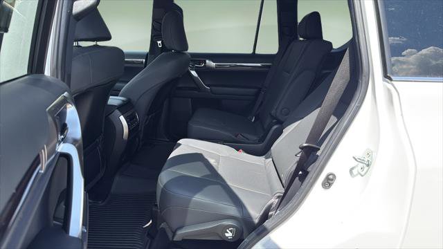 Certified 2023 Lexus GX 460 Premium w/ Accessory Package AWD/4WD image 15