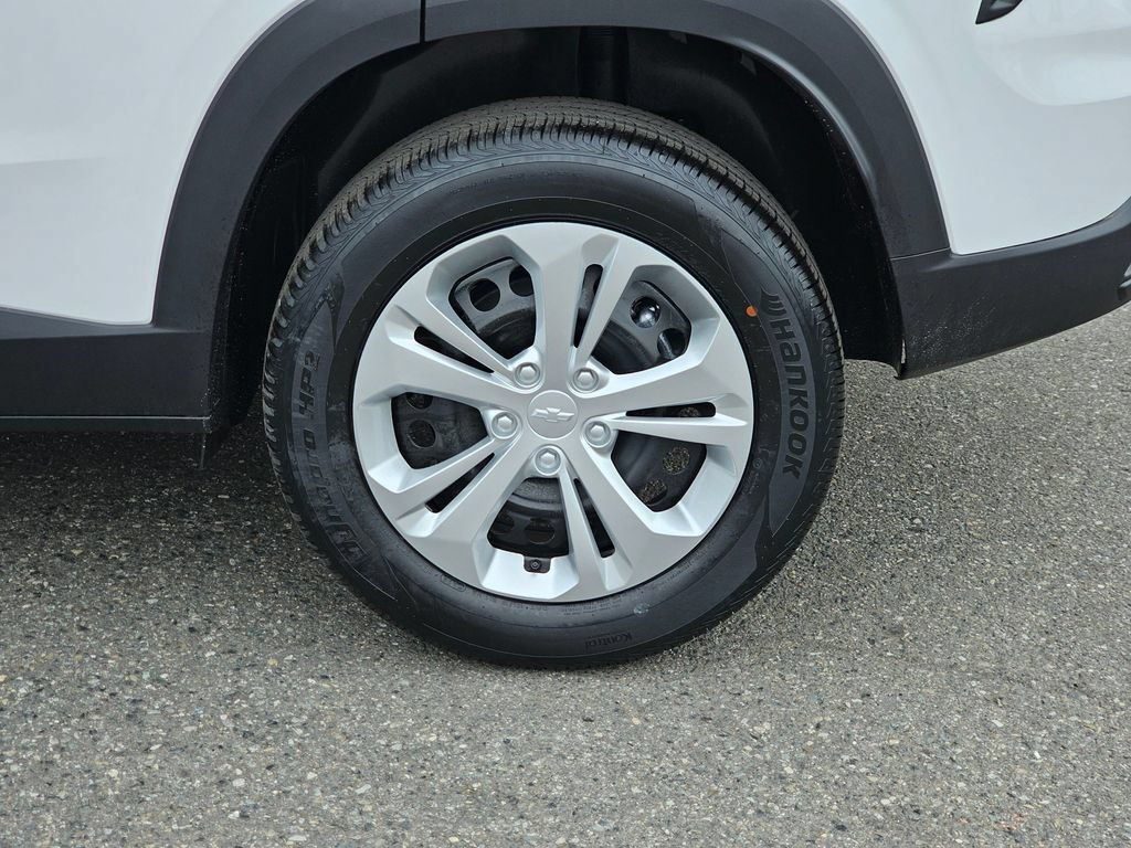 New 2026 Chevrolet Trax LS FWD image 9