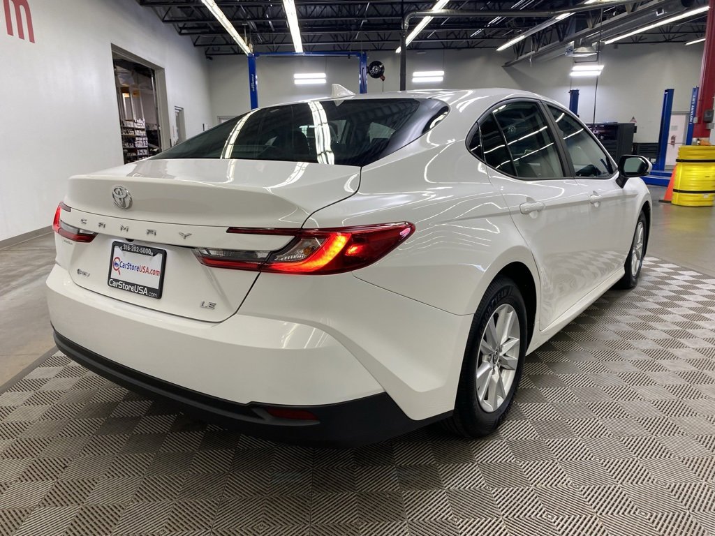 Used 2025 Toyota Camry Hybrid image 10