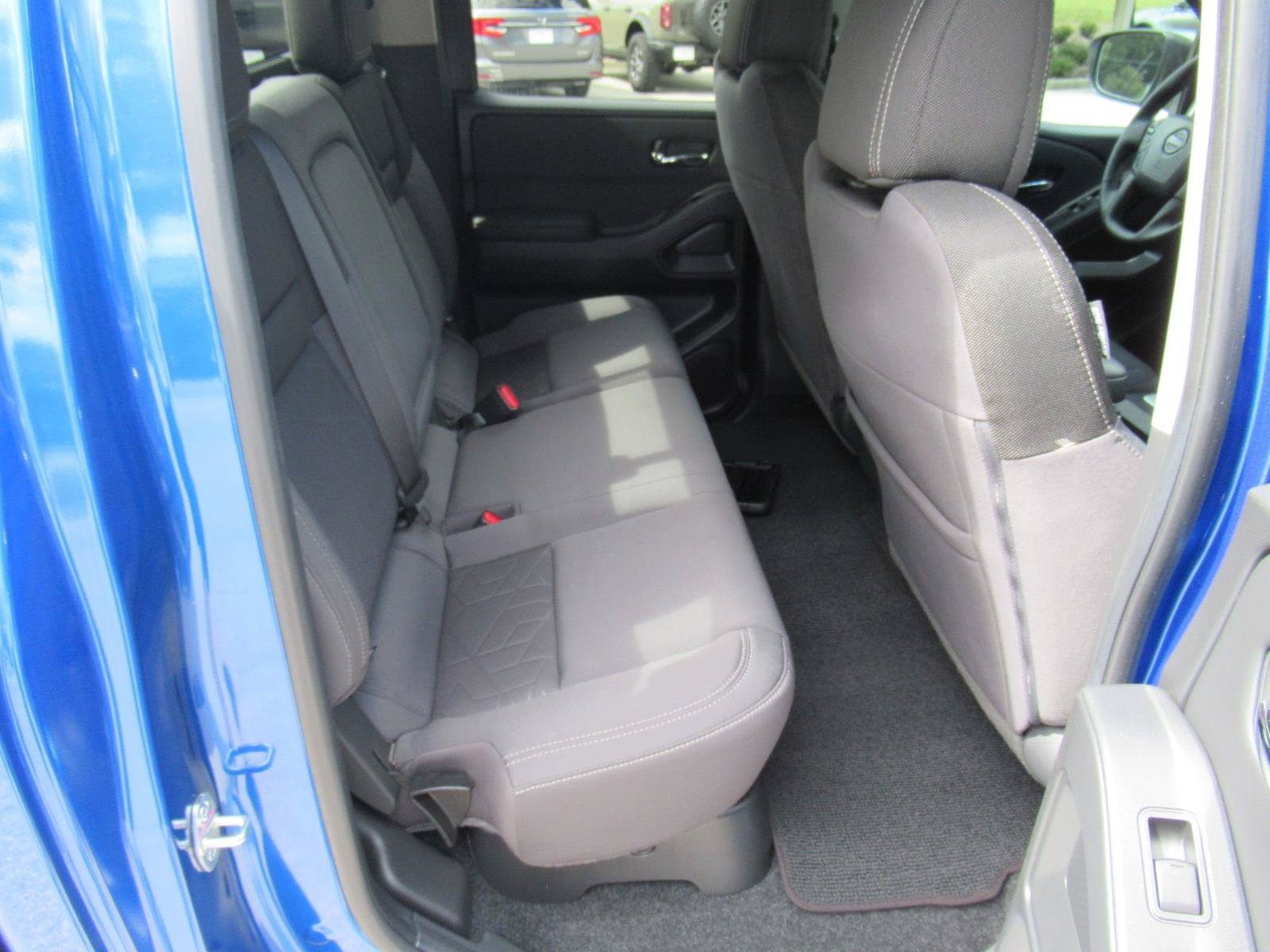 Used 2026 Nissan Frontier SV w/ SV Convenience Package RWD image 30