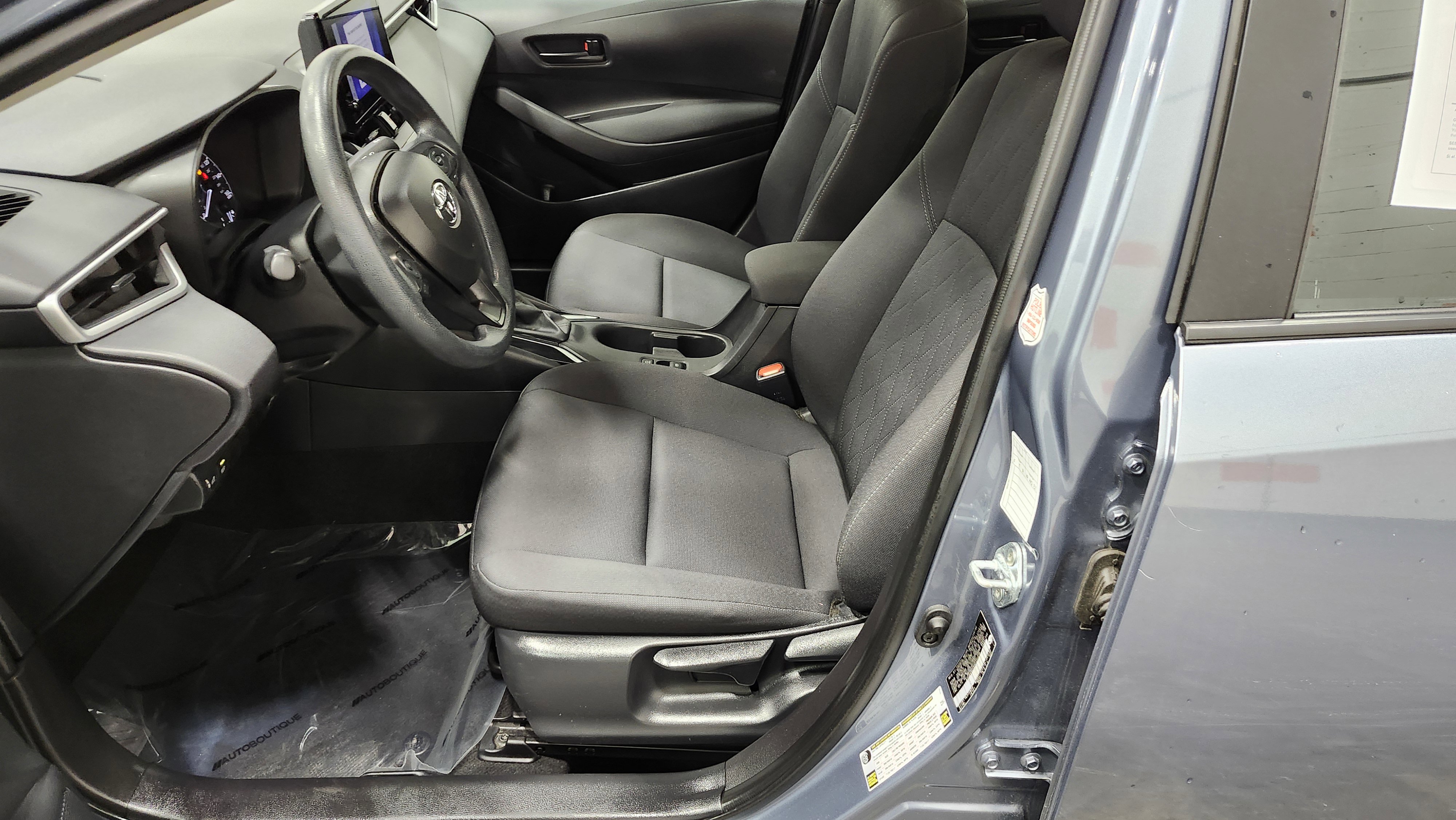 Used 2024 Toyota Corolla LE image 21