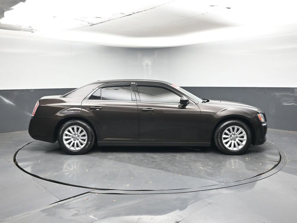Used 2013 Chrysler 300 Base image 6