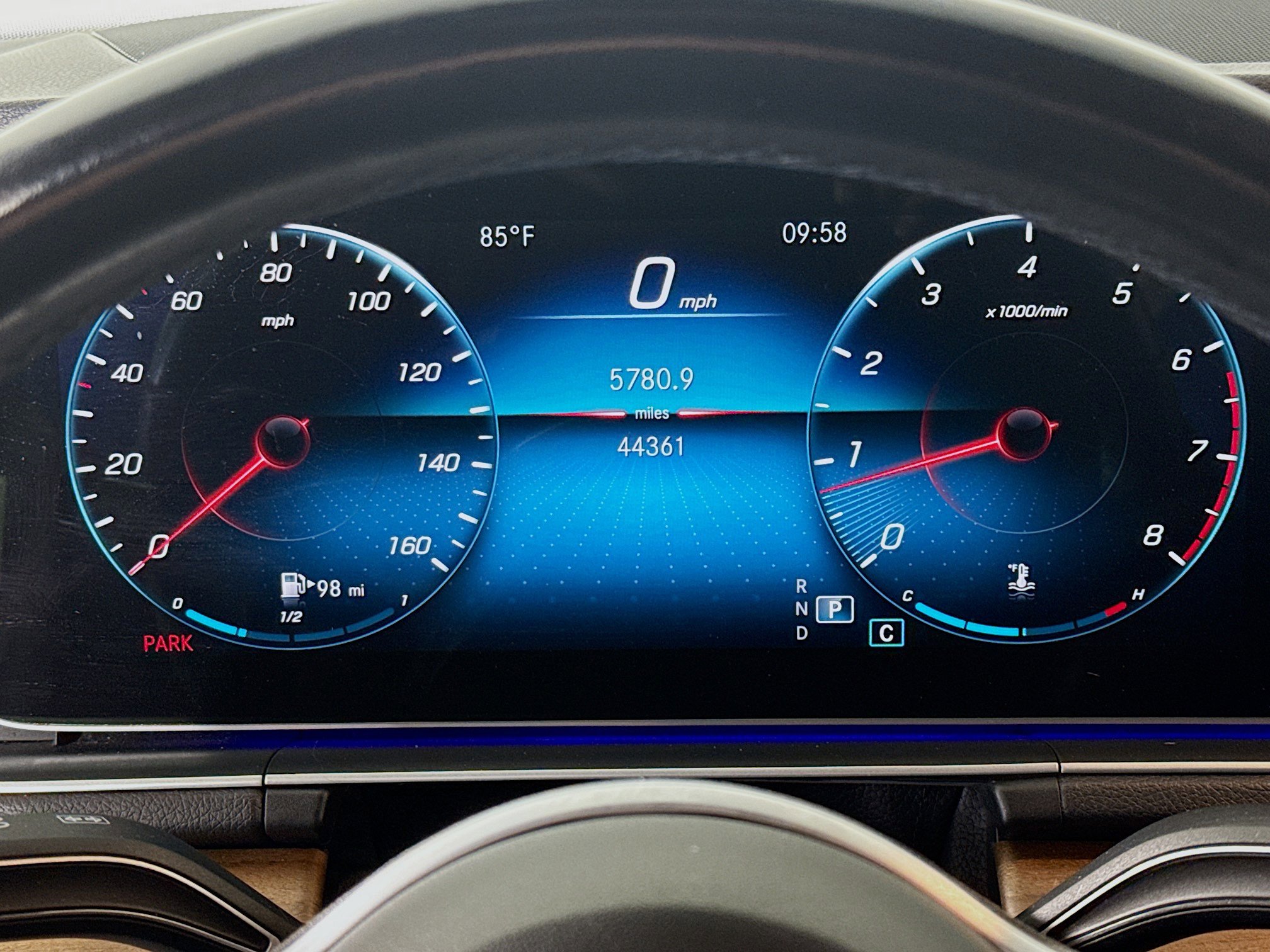 Used 2021 Mercedes-Benz GLE 350 image 16