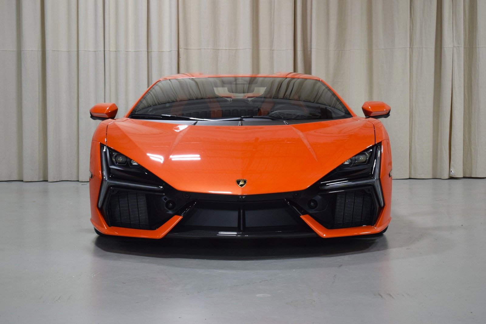 Used 2025 Lamborghini Revuelto image 9
