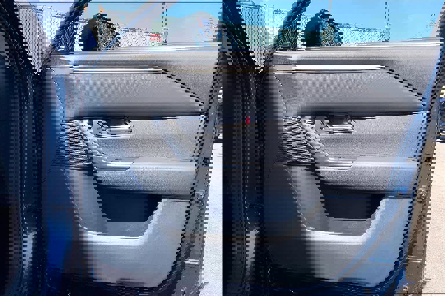 Certified 2025 MAZDA CX-50 AWD 2.5 S w/ Premium Package image 23