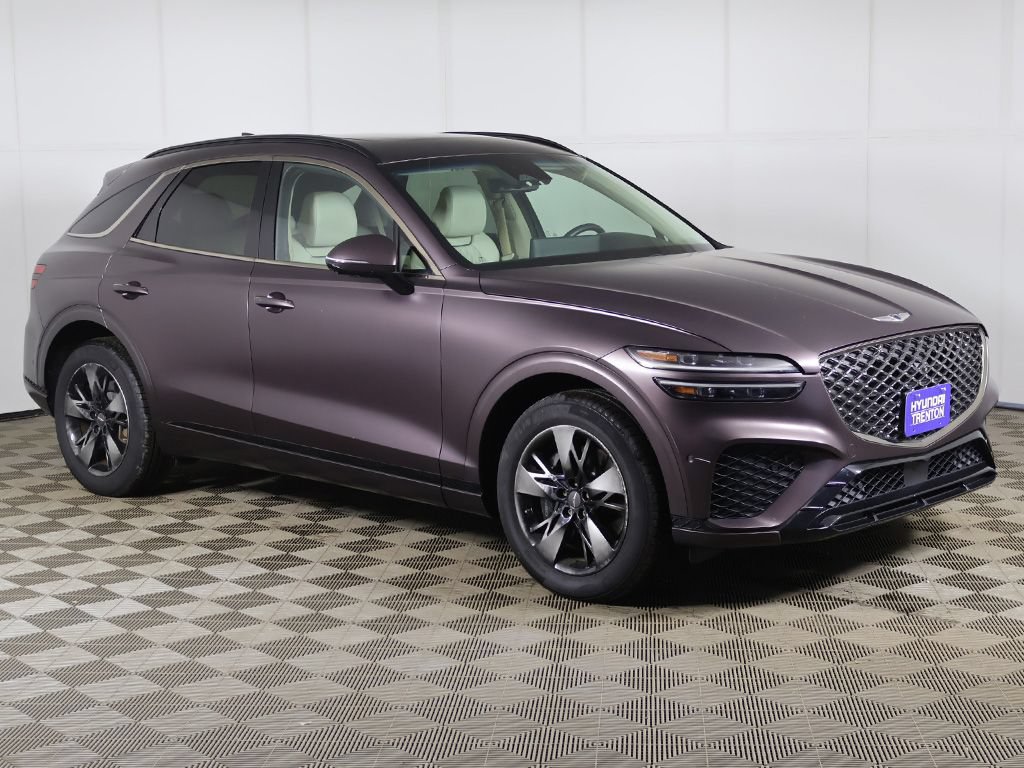 Used 2022 Genesis GV70 3.5T Sport w/ Sport Advanced Package AWD/4WD image 2