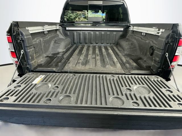 Used 2023 Nissan Frontier PRO-4X w/ Pro Convenience Package AWD/4WD image 32