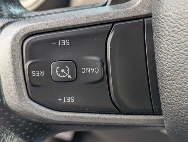 Used 2023 RAM 5500 Tradesman w/ Chrome Appearance Group AWD/4WD image 15