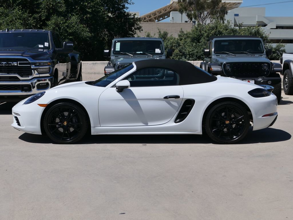 Used 2024 Porsche 718 Boxster RWD image 6