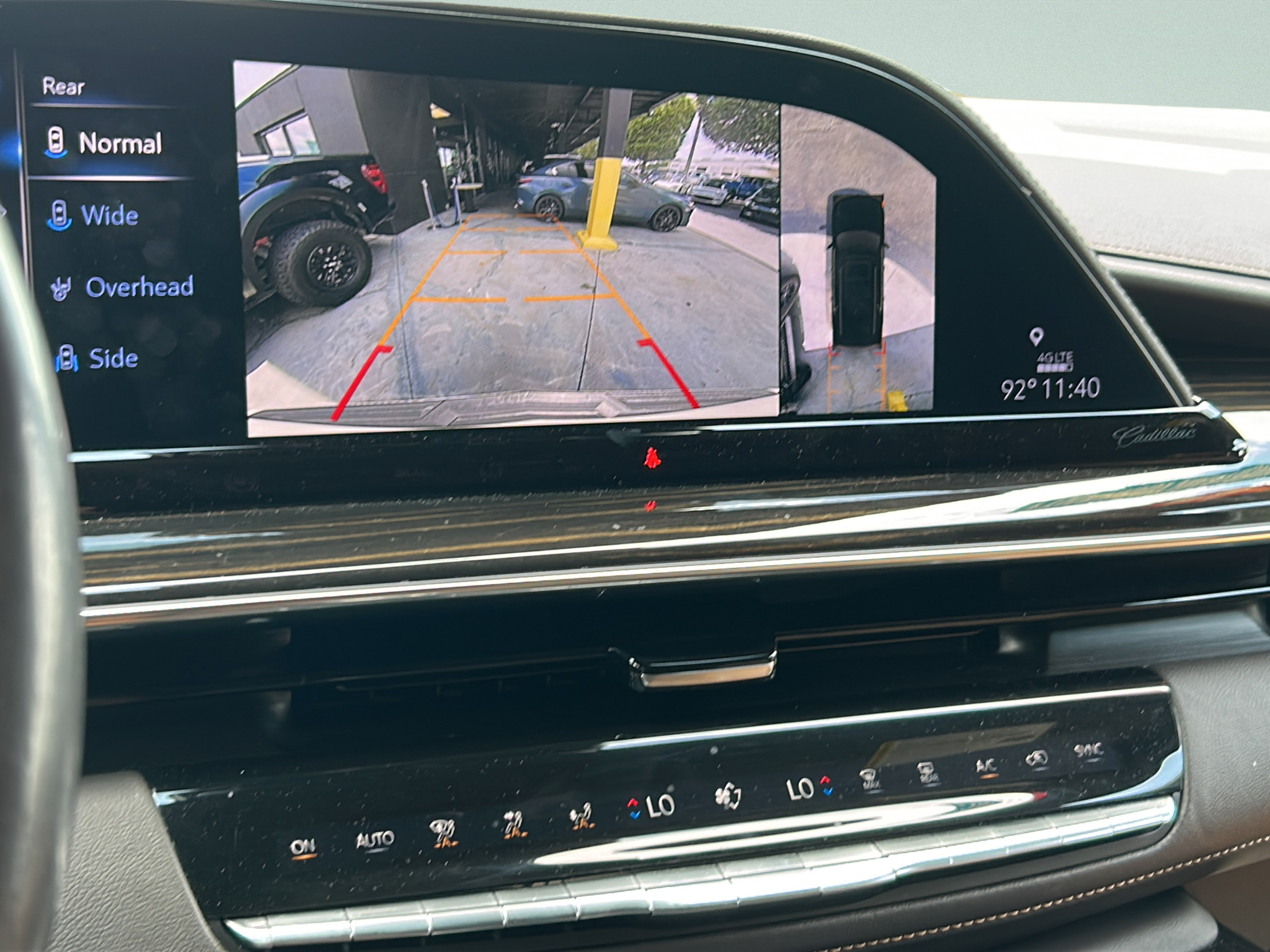 Used 2022 Cadillac Escalade ESV Premium Luxury RWD image 19
