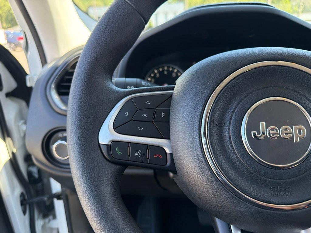 Used 2023 Jeep Renegade Latitude AWD/4WD image 16