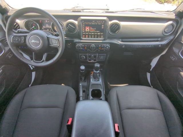 Used 2023 Jeep Wrangler Unlimited w/ Sun & Screen Package AWD/4WD image 17