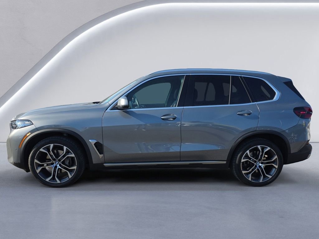 Used 2024 BMW X5 xDrive40i w/ Premium Package image 6
