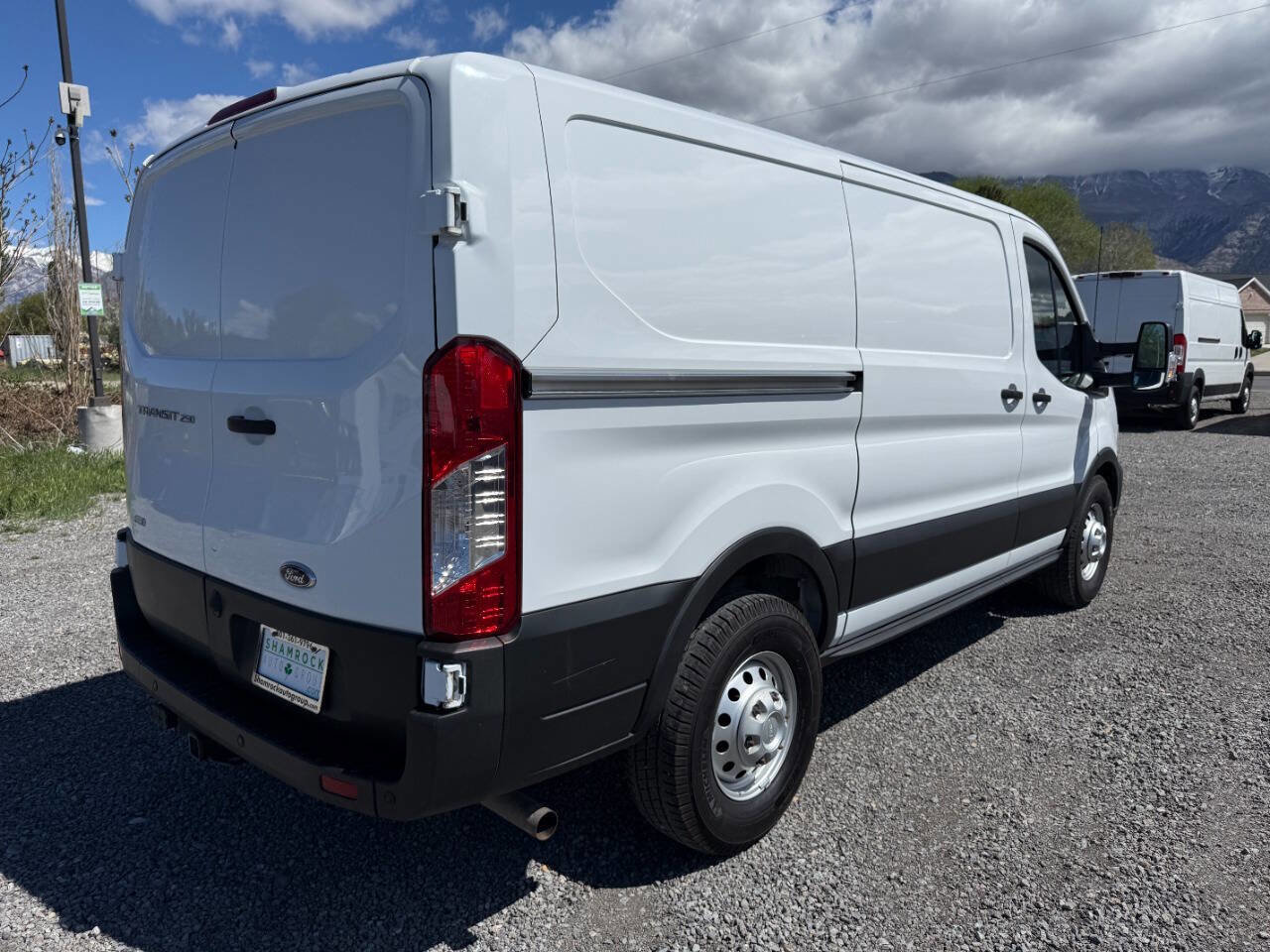 Used 2023 Ford Transit 250 Low Roof AWD image 3
