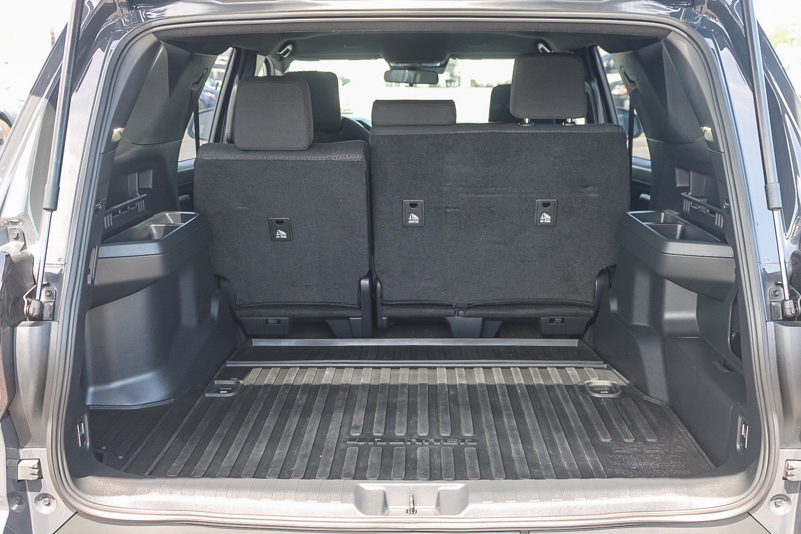 Used 2025 Toyota 4Runner SR5 AWD/4WD image 26