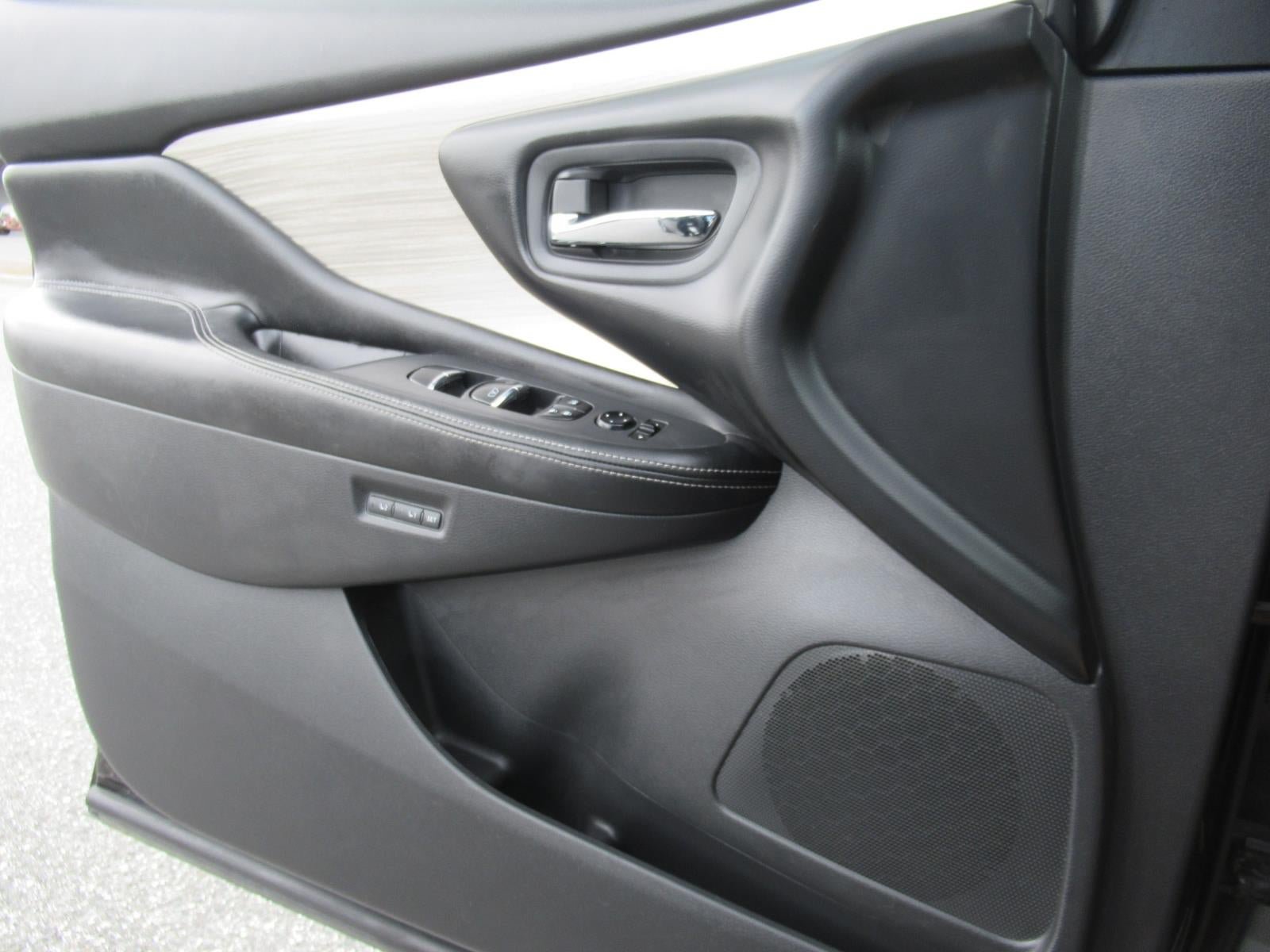 Used 2015 Nissan Murano Platinum AWD/4WD image 19