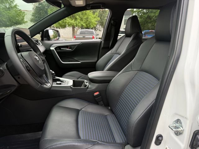 Used 2023 Toyota RAV4 XSE AWD/4WD image 29