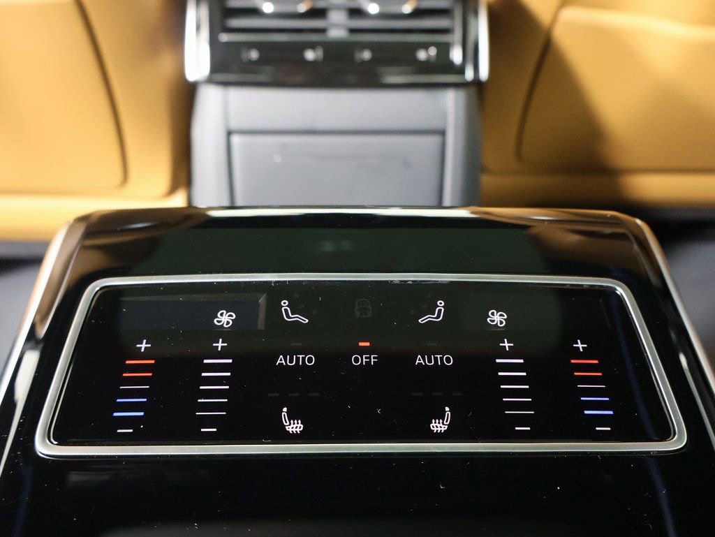 New 2026 Audi A8 L 3.0T image 27