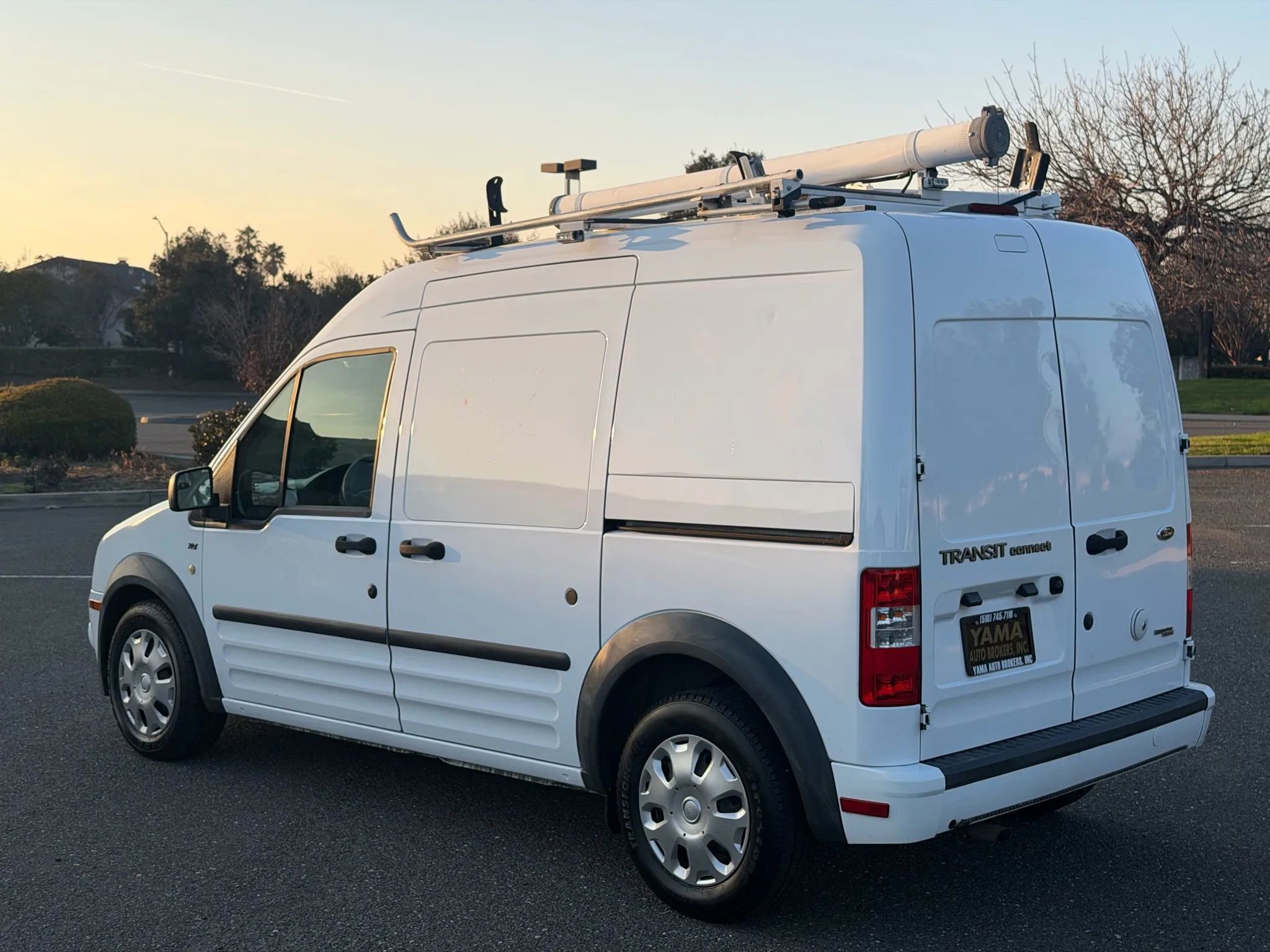 Used 2013 Ford Transit Connect XLT image 3