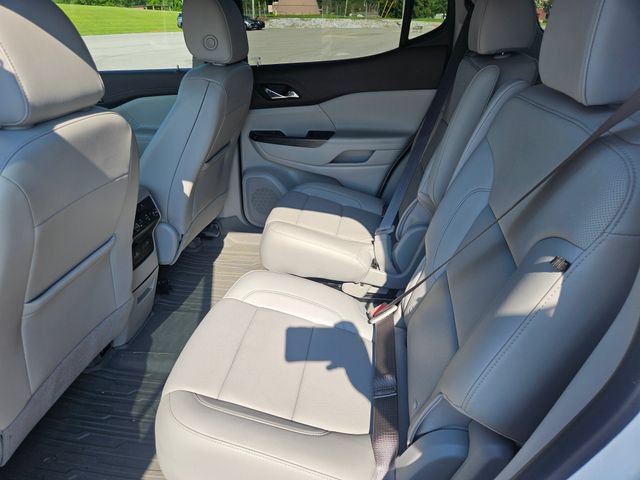 Used 2023 GMC Acadia SLT w/ Preferred Package FWD image 25