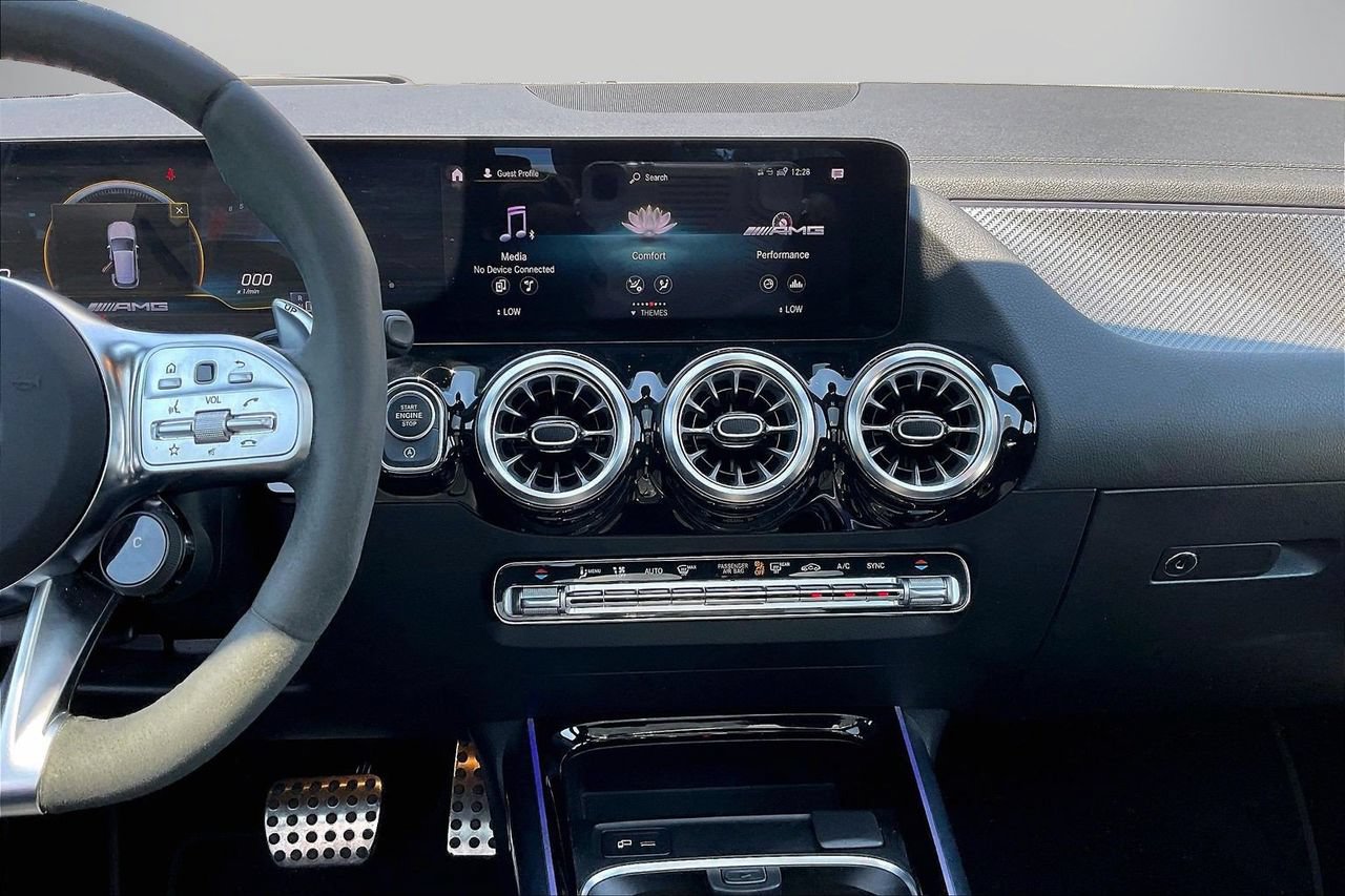 Used 2022 Mercedes-Benz GLA 35 AMG 4MATIC image 13