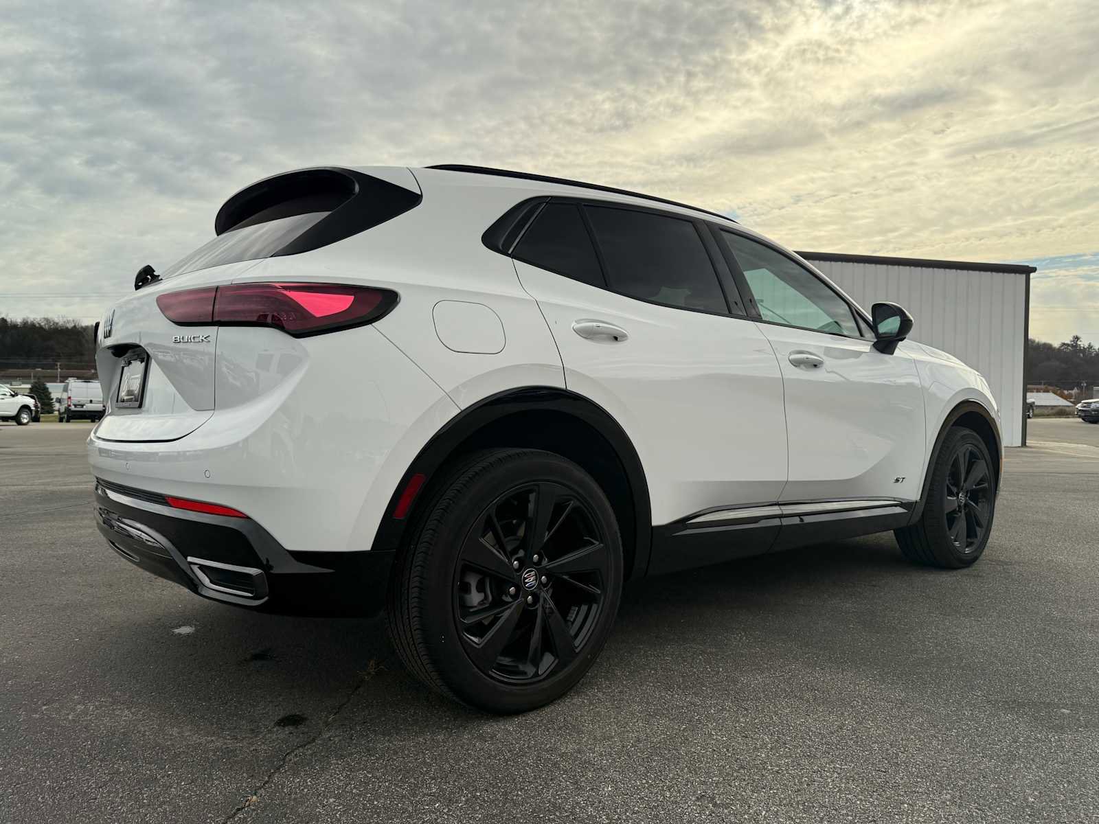 Used 2025 Buick Envision Sport Touring image 7