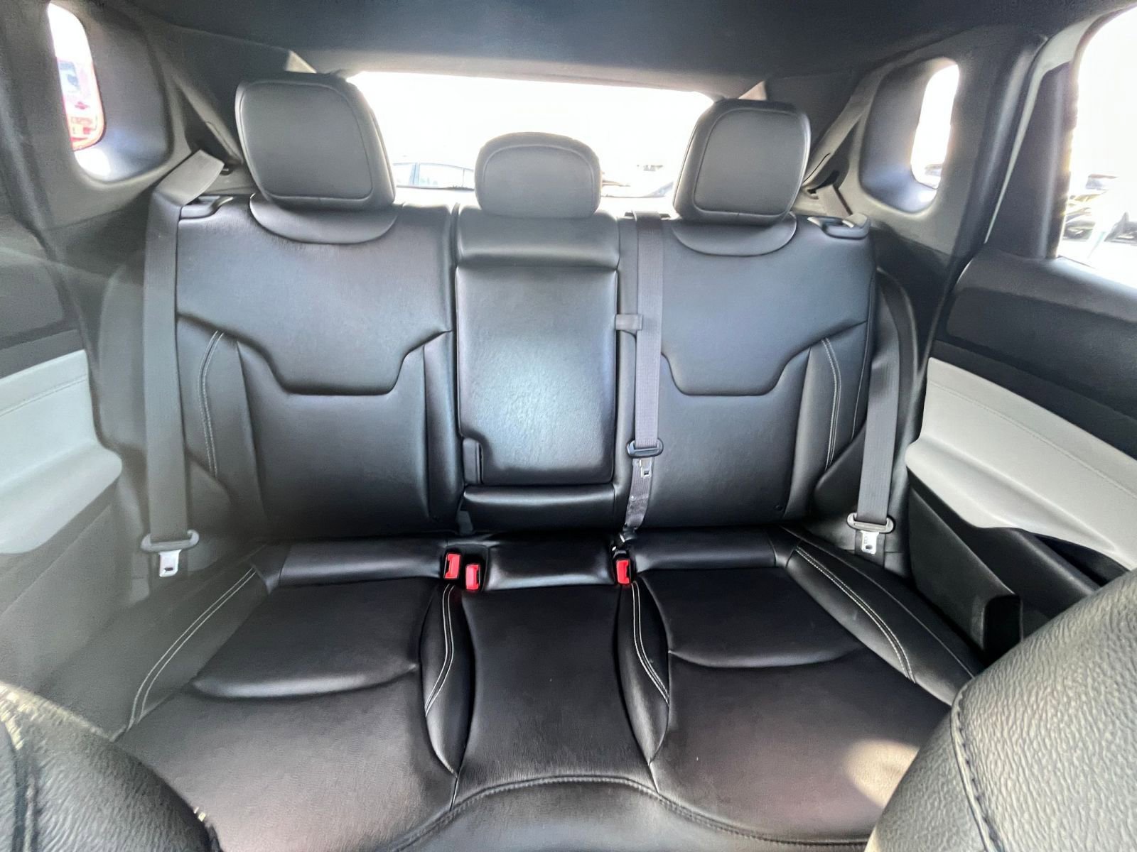 Used 2025 Jeep Compass Limited image 39