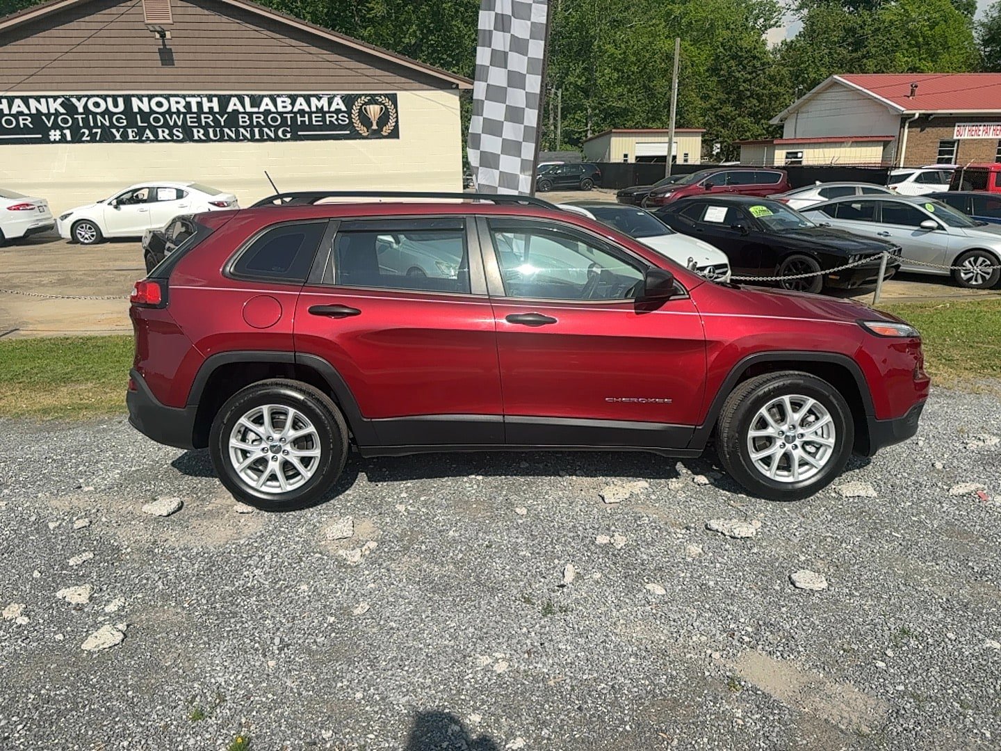 Used 2015 Jeep Cherokee Sport w/ Sport Appearance Group FWD image 4