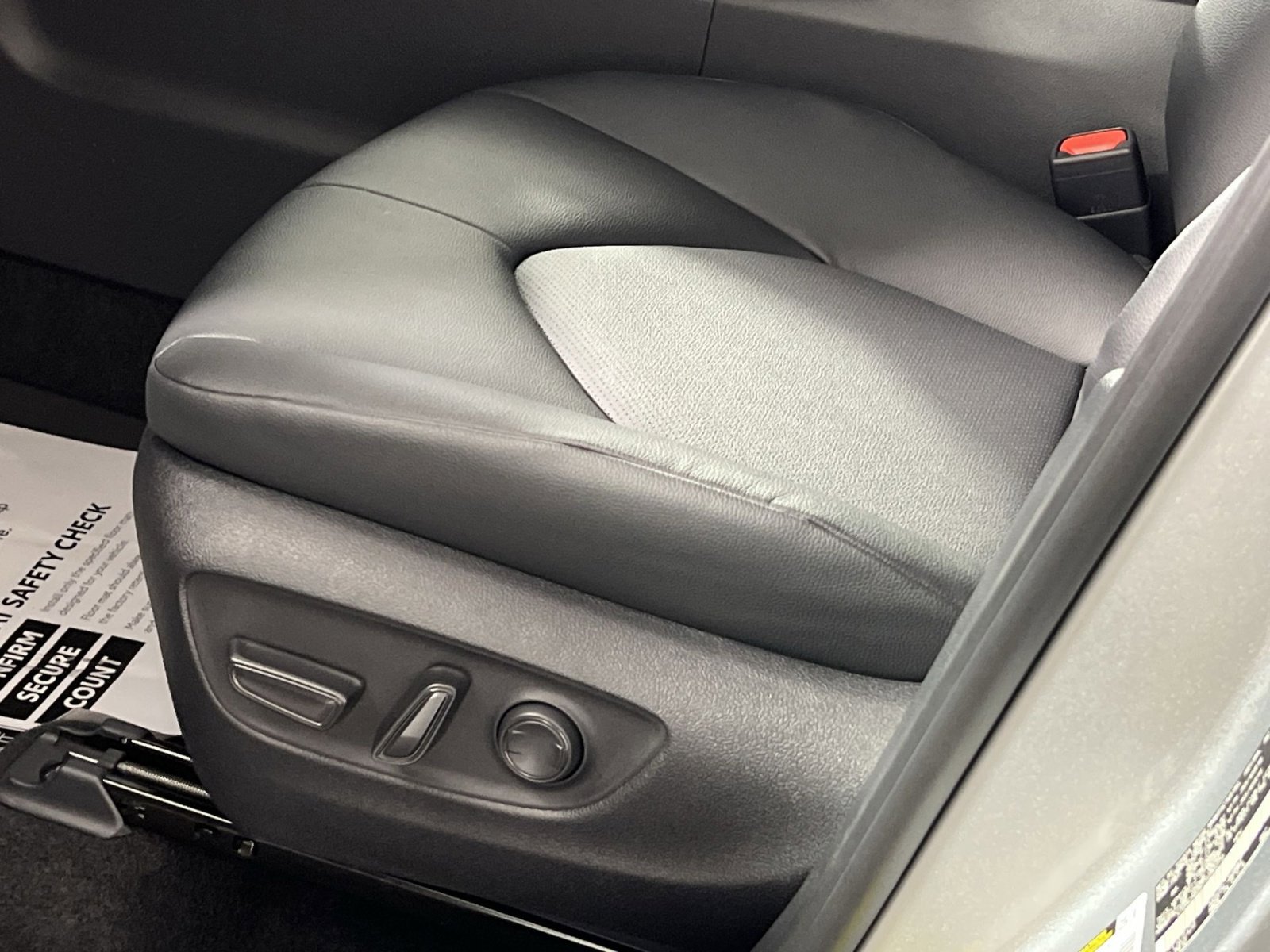 Used 2026 Toyota Grand Highlander XLE image 14