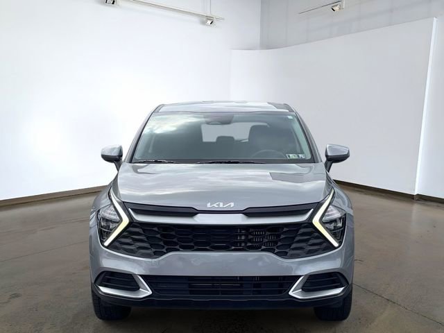 Used 2023 Kia Sportage LX image 2