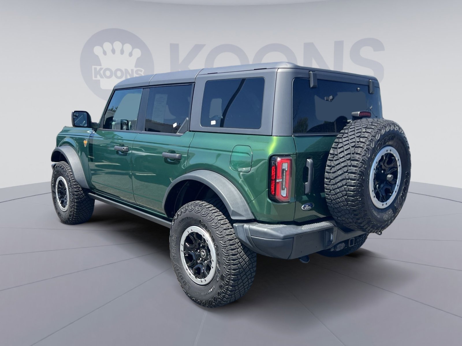 Used 2023 Ford Bronco Badlands w/ Sasquatch Package AWD/4WD image 8