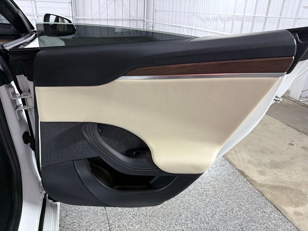 Used 2021 Tesla Model S Plaid image 24