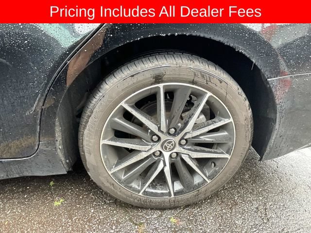 Used 2024 Toyota Camry SE FWD image 3