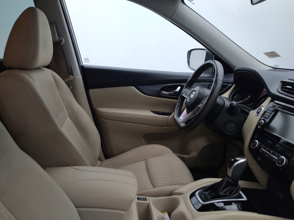 Used 2019 Nissan Rogue SV image 21