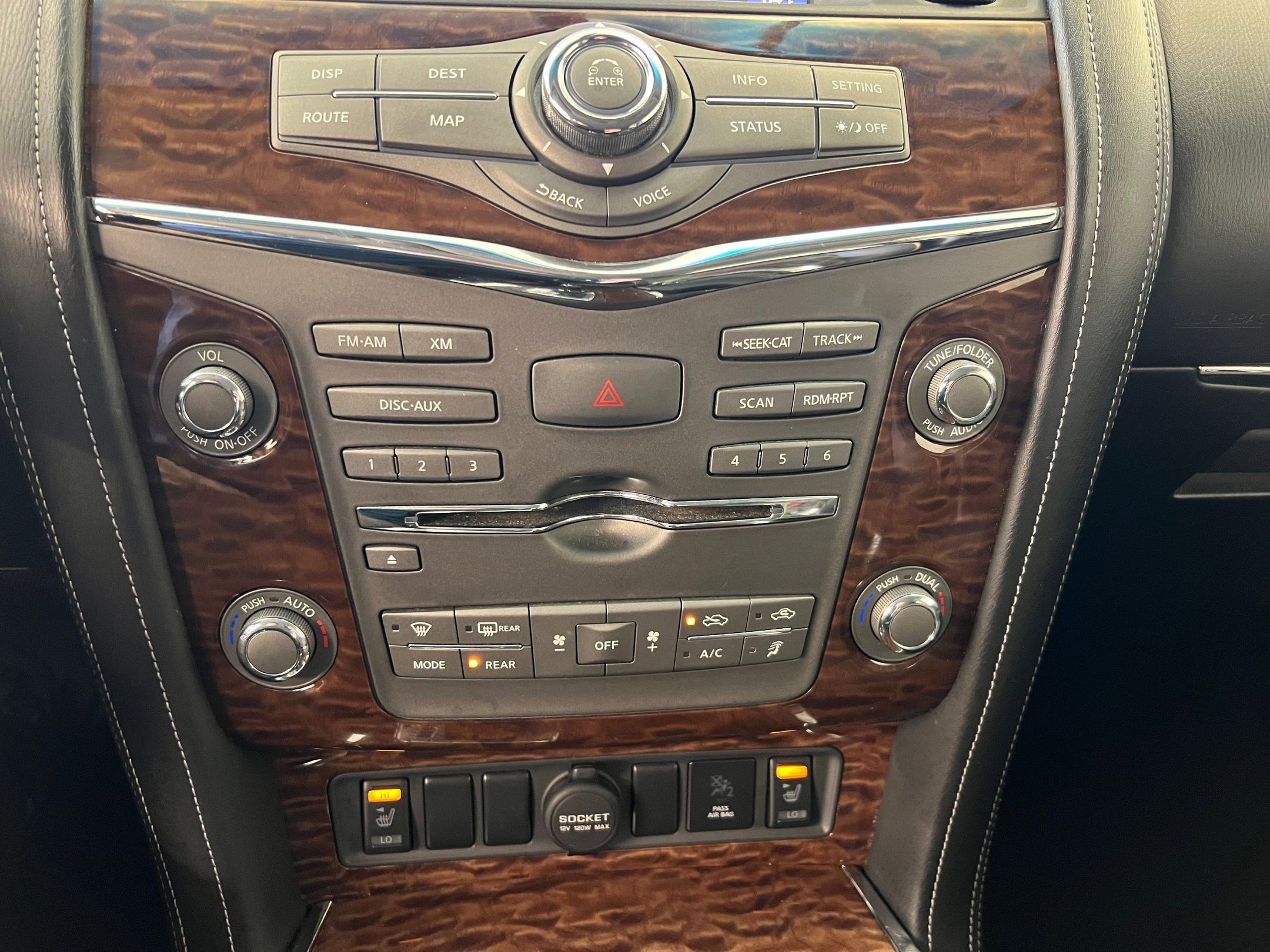 Used 2017 Nissan Armada SV image 18