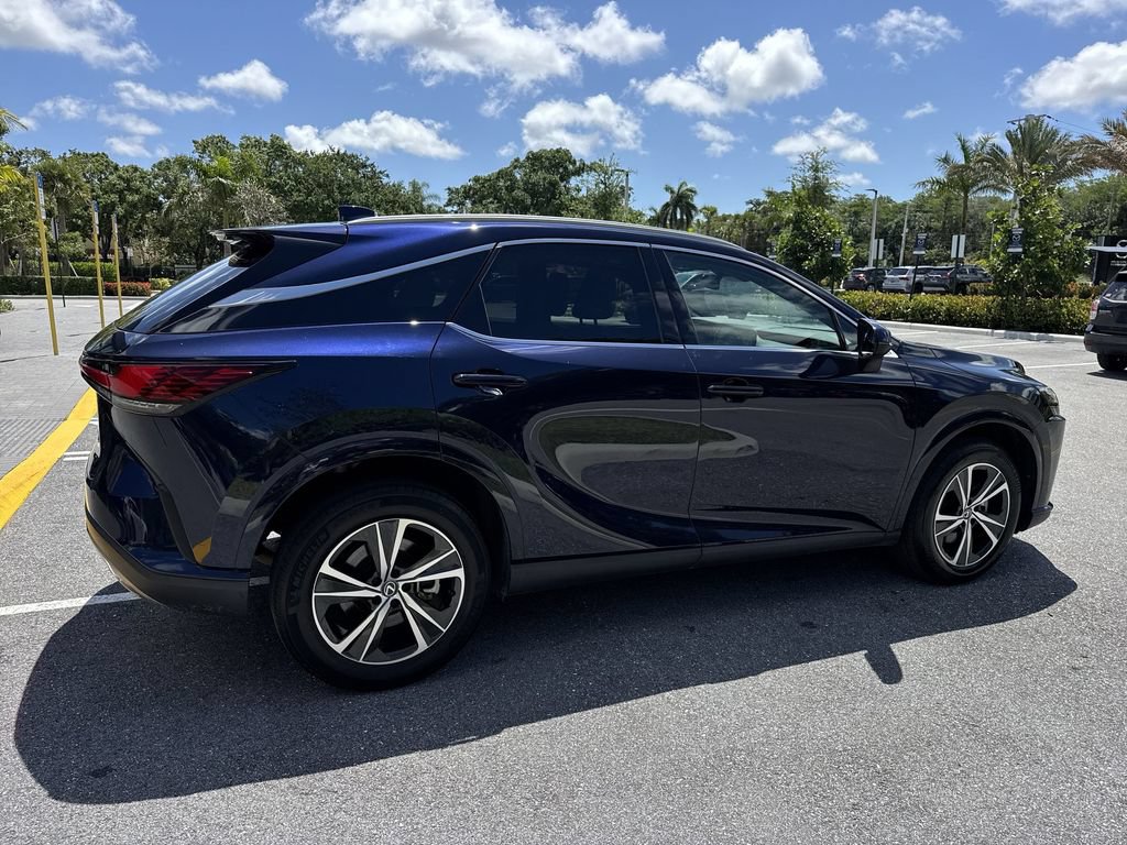 Used 2023 Lexus RX 350 Premium w/ Cold Area Package FWD image 4