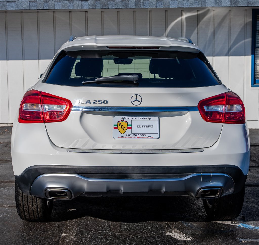 Used 2019 Mercedes-Benz GLA 250 w/ Convenience Package image 4