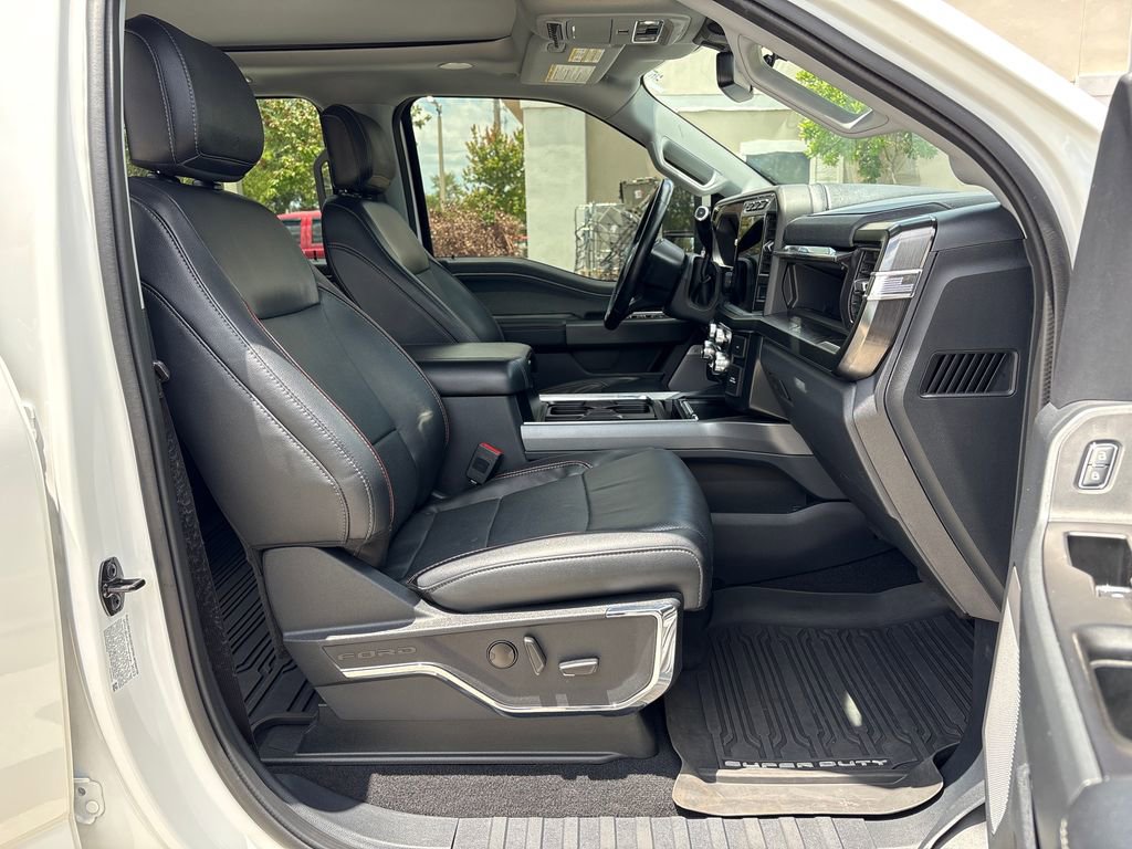 Used 2023 Ford F250 Lariat w/ Lariat Ultimate Package AWD/4WD image 6