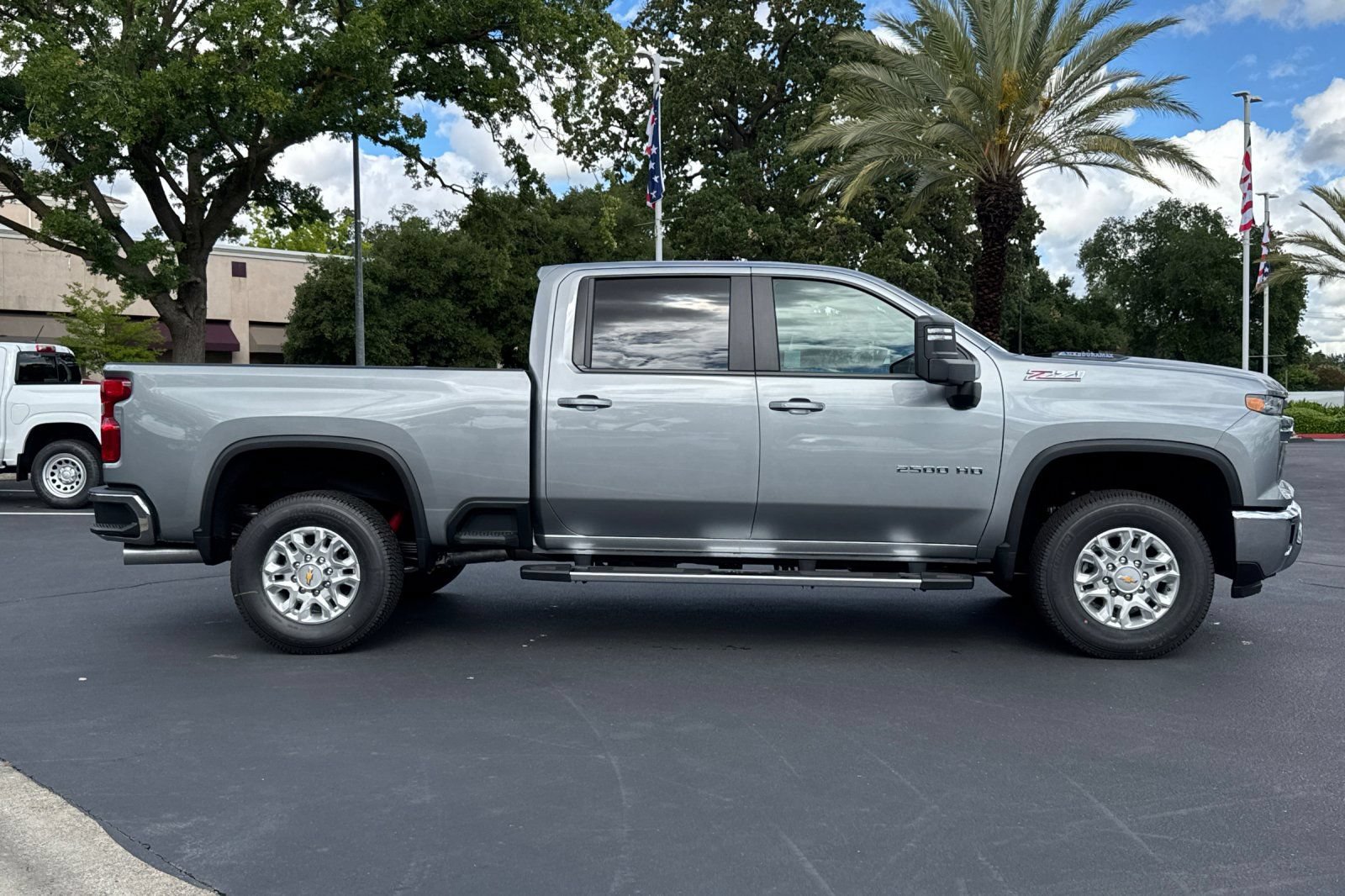 New 2026 Chevrolet Silverado 2500 LT AWD/4WD image 2