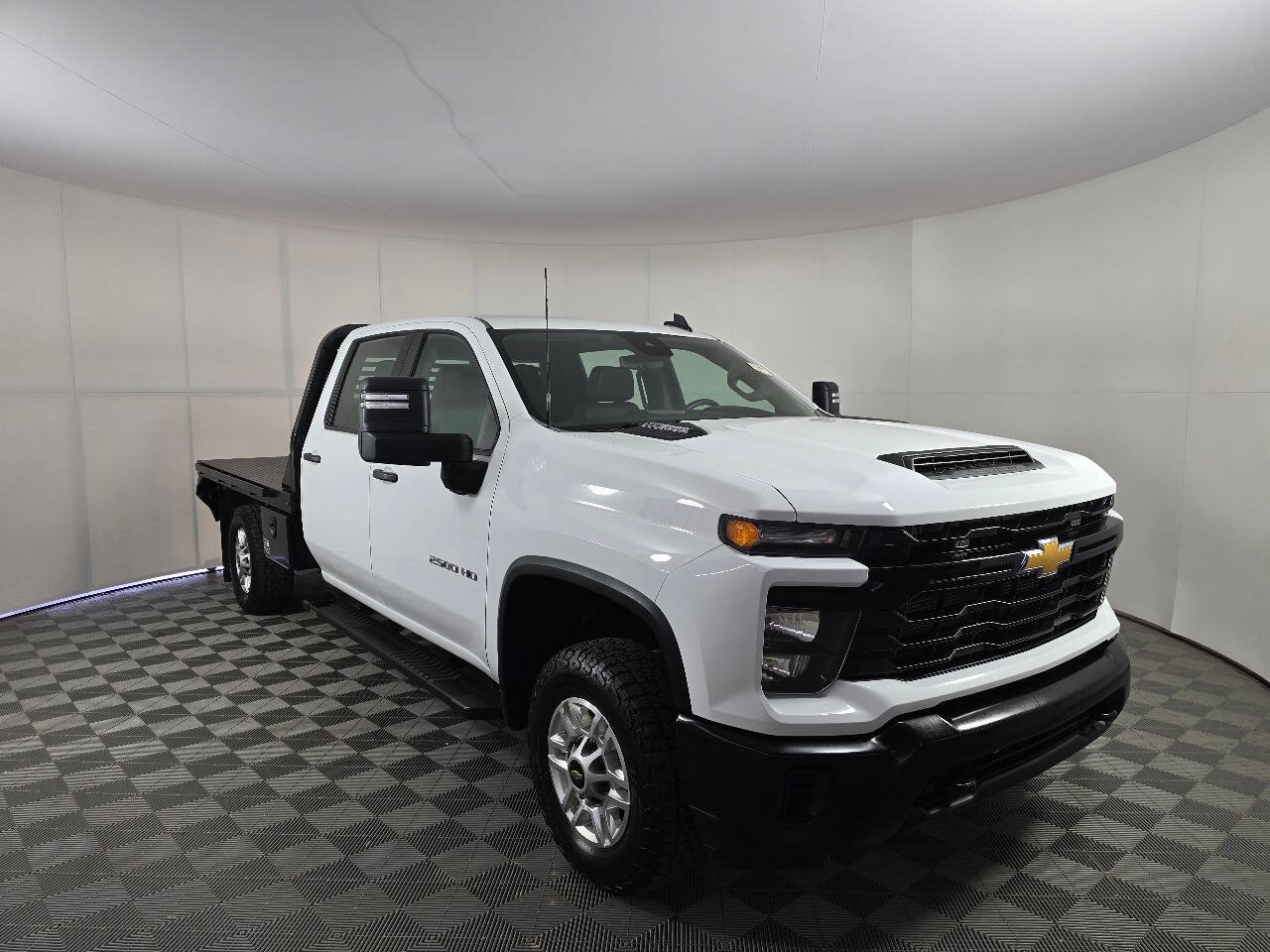 Used 2024 Chevrolet Silverado 2500 W/T w/ WT Fleet Convenience Package AWD/4WD image 3