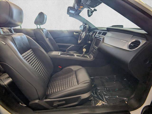Used 2012 Ford Mustang Shelby GT500 w/ Electronics Pkg RWD image 17