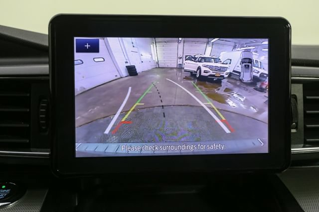 Used 2020 Ford Explorer XLT w/ Equipment Group 202A AWD/4WD image 26