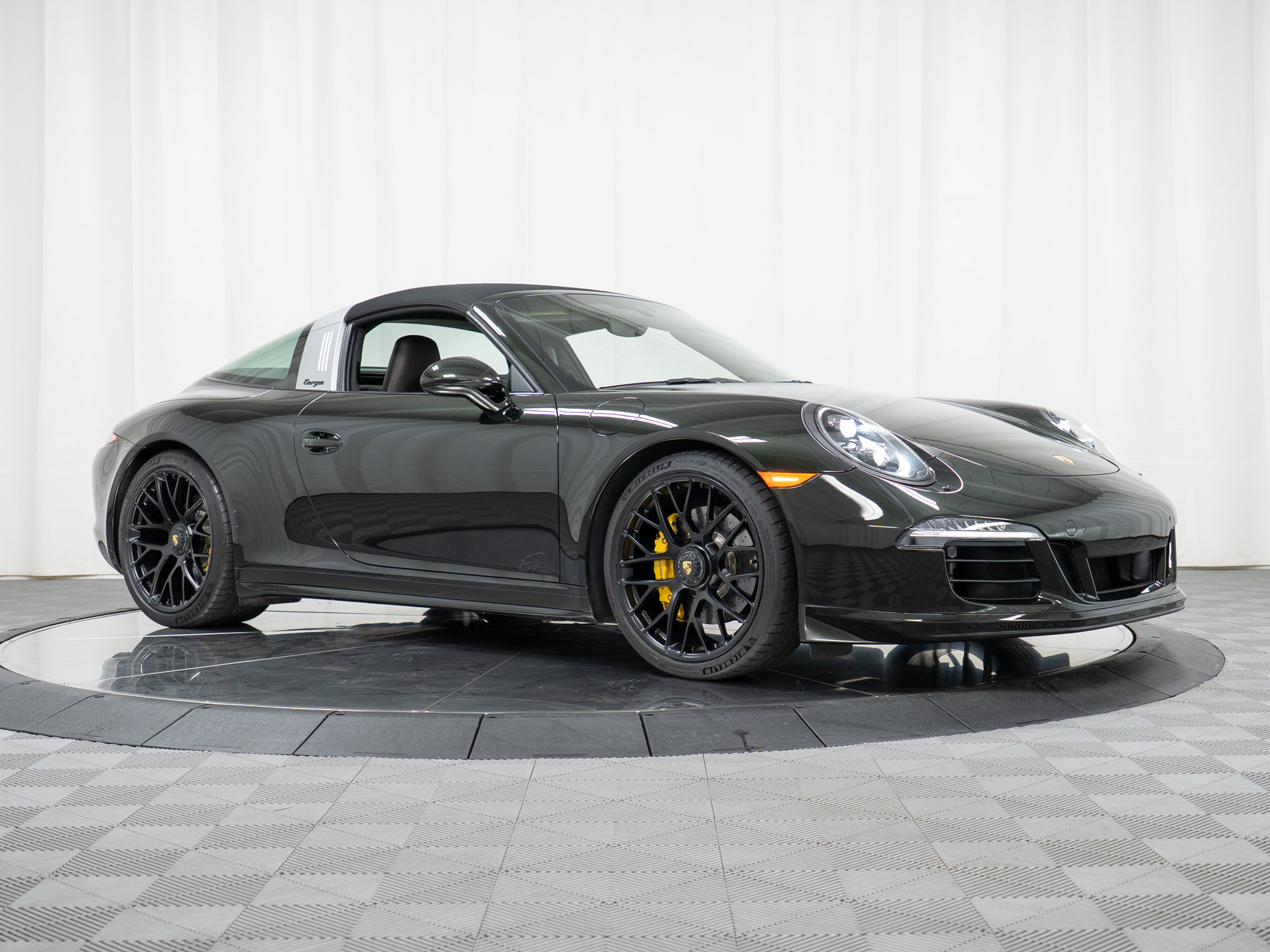 Certified 2016 Porsche 911 Targa 4 GTS AWD/4WD image 40