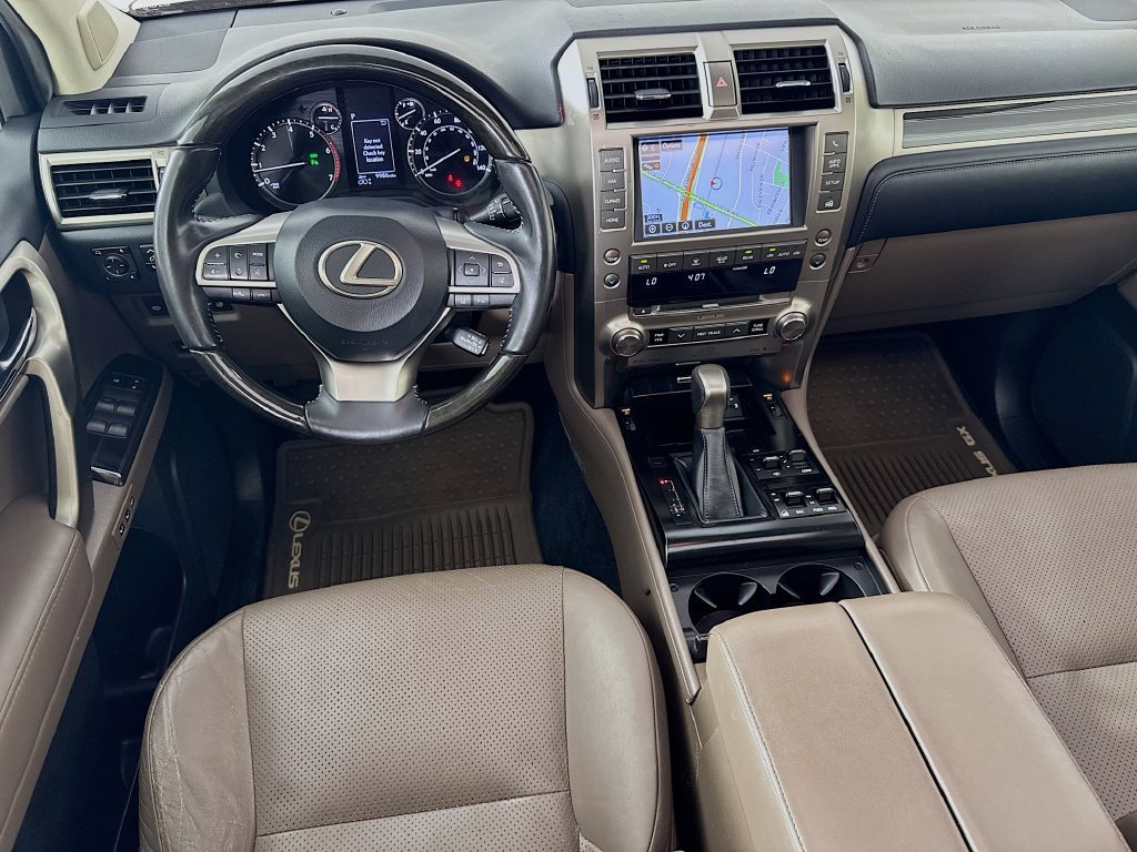Used 2020 Lexus GX 460 Luxury w/ Accessory Package AWD/4WD image 29