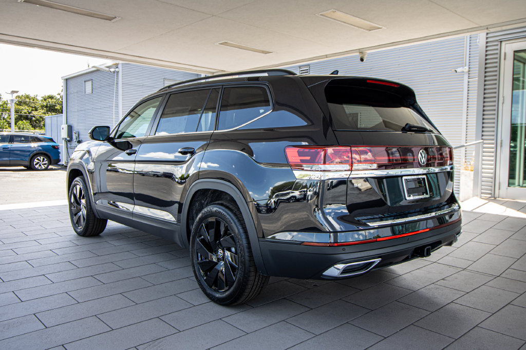 New 2026 Volkswagen Atlas SE FWD image 14