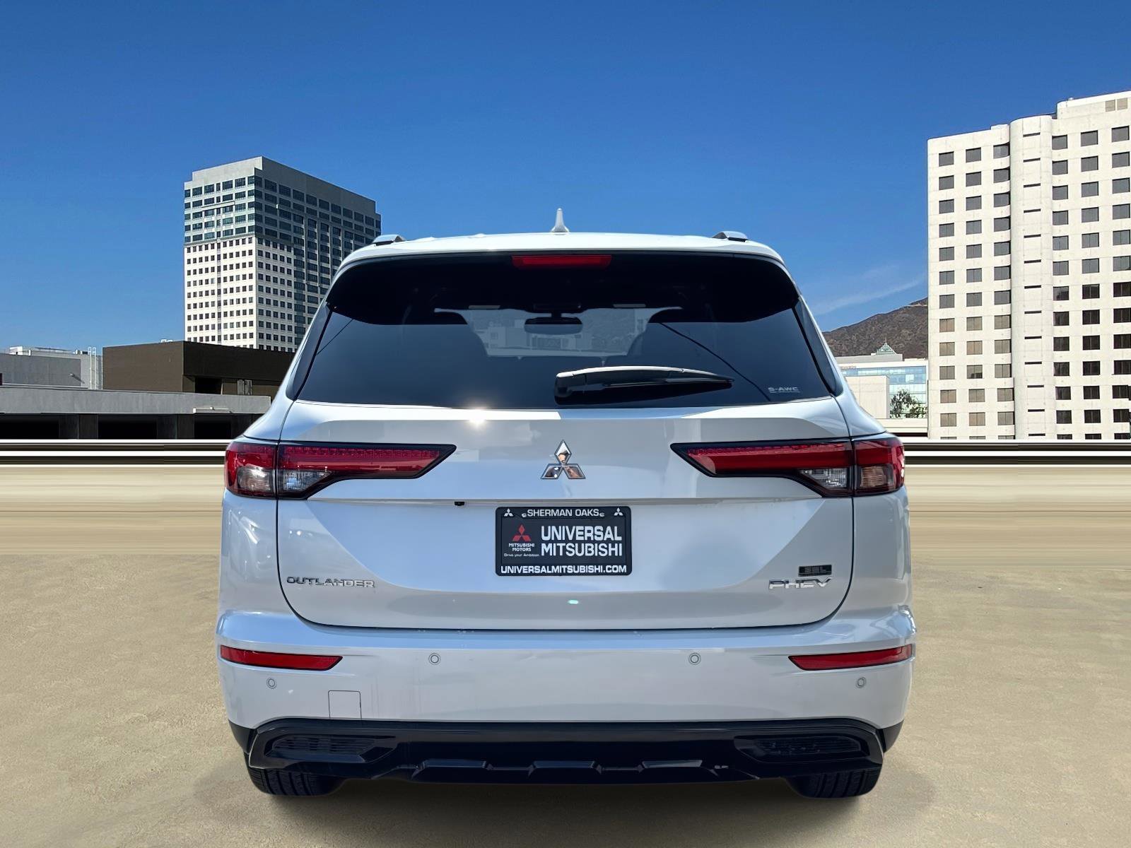 New 2025 Mitsubishi Outlander SEL image 3