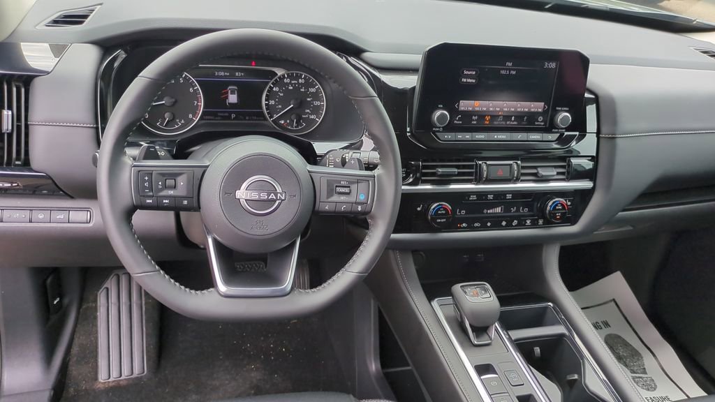 Used 2025 Nissan Pathfinder SV FWD image 17