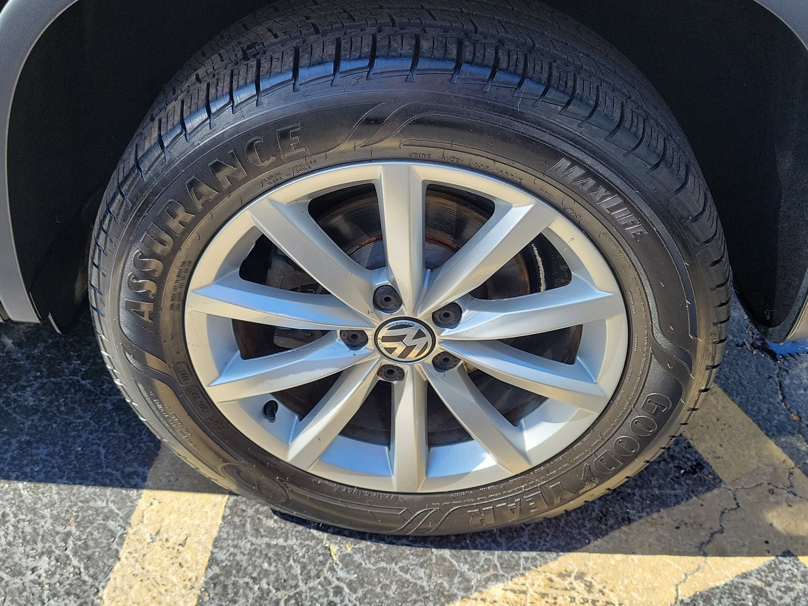 Used 2017 Volkswagen Tiguan Wolfsburg Edition FWD image 8