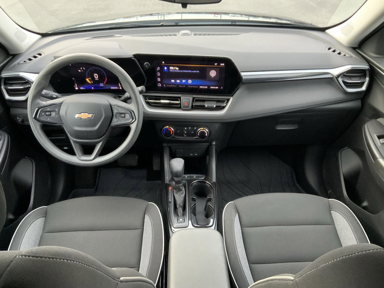 Used 2024 Chevrolet TrailBlazer LS w/ LS Convenience Package image 48