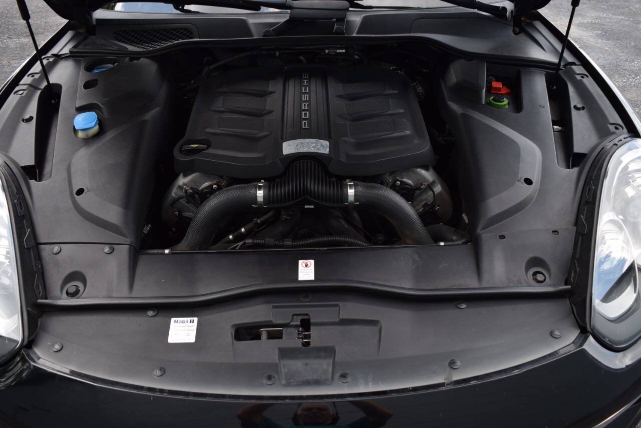Used 2017 Porsche Cayenne GTS AWD/4WD image 97
